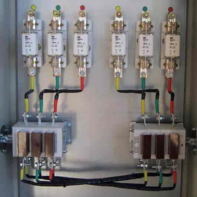 Power distribution cabinets